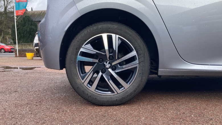 Peugeot 208 1.2 PureTech 100 Active Premium + 5dr Petrol Hatchback